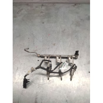 RAMPA INYECTORA CM5G9H487HB 0261555132