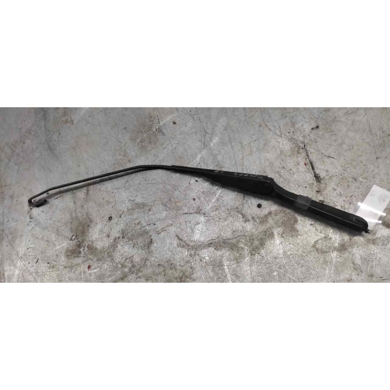 Recambio de brazo limpia delantero izquierdo para renault master combi desde '98 2.5 diesel referencia OEM IAM 8200072778 - Blanco 2