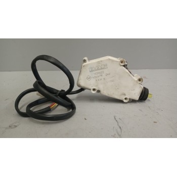 Recambio de motor cierre centralizado delantero izquierdo para daf serie xf105.xxx 12.9 diesel referencia OEM IAM 1339022  