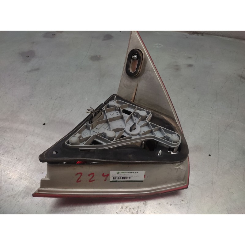 Recambio de piloto trasero derecho para mercedes-benz clase c (w203) berlina 270 cdi (203.016) referencia OEM IAM - Negro 2