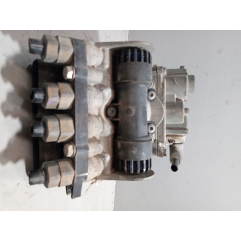 Recambio de valvula aire para iveco stralis (ad/at) fg ad   4x2 tráfico urbano referencia OEM IAM 033835 - Rojo 5