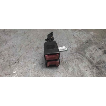 ENGANCHE DE CINTURON TRASERO DERECHO 2118500269 