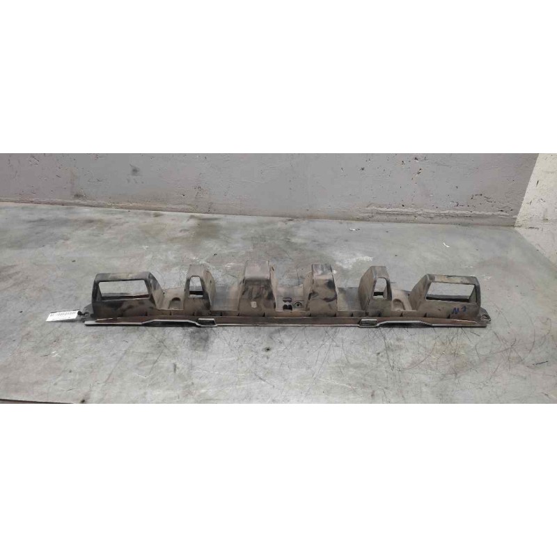 Recambio de soportes paragolpes para citroën c2 sx referencia OEM IAM 9643596077 TRASERO PARTE CENTRAL 2