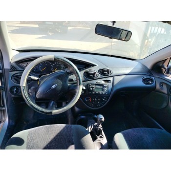 ford focus berlina (cak) del año 2000