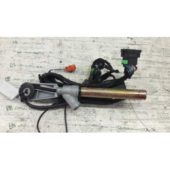 Recambio de pretensor airbag izquierdo para renault megane ii berlina 5p confort authentique referencia OEM IAM   