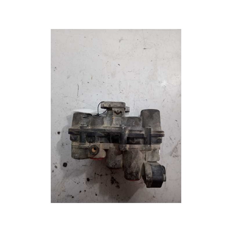 Recambio de valvula aire para daf serie xf105.xxx fsa 4x2 space-cab referencia OEM IAM AE4526  VALVULA SEXTUPLE