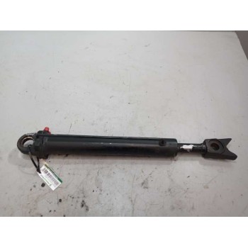 Recambio de brazo elevacion cabina para renault magnum ab diesel referencia OEM IAM 5010629264  