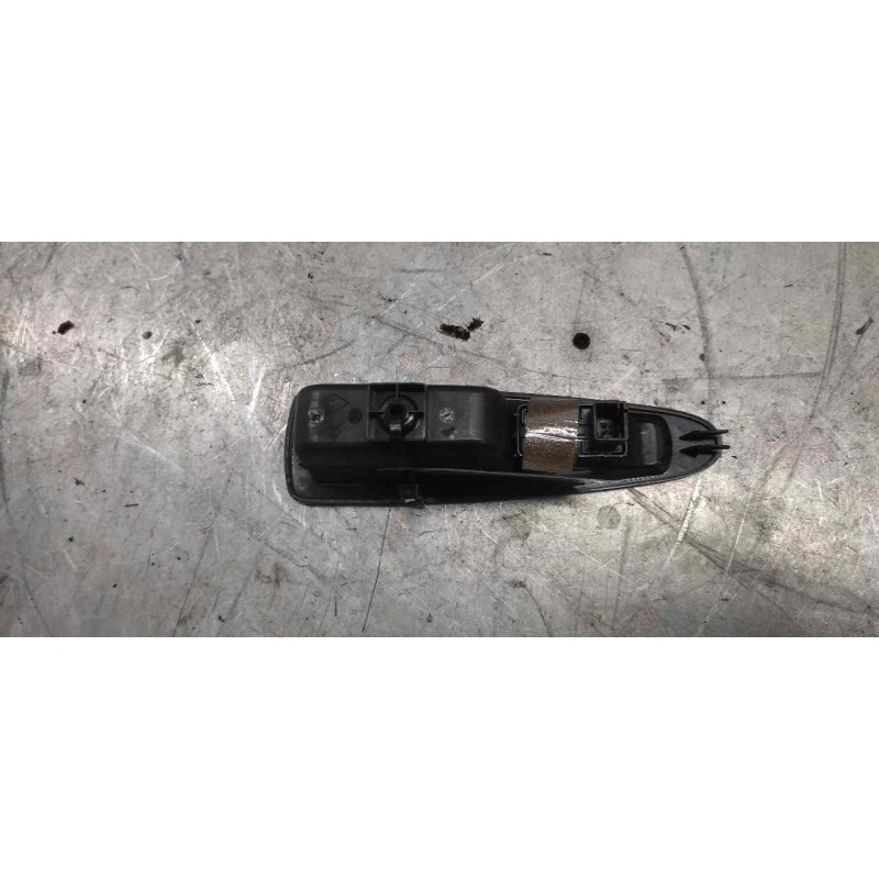 Recambio de mando elevalunas trasero izquierdo para citroën c4 berlina cool referencia OEM IAM   4 PINS - Blanco 2