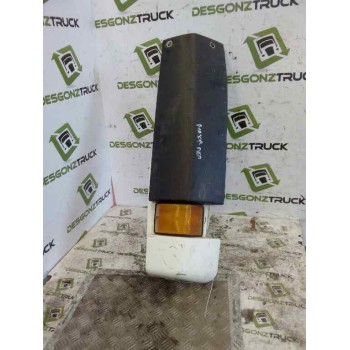 Recambio de deflector derecho para renault r 385 ti major (283 kw) e1 fsafe modelo 385 cabina para dormir referencia OEM IAM   