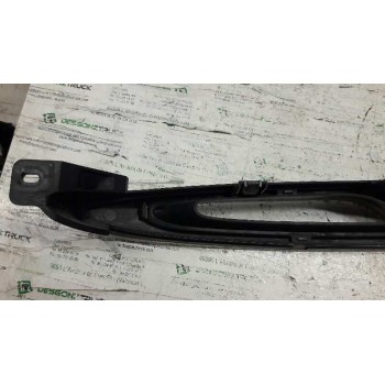 Recambio de rejilla delantera central para ford escort berl./turnier atlanta berlina referencia OEM IAM   