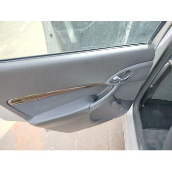 ford focus berlina (cak) del año 2000