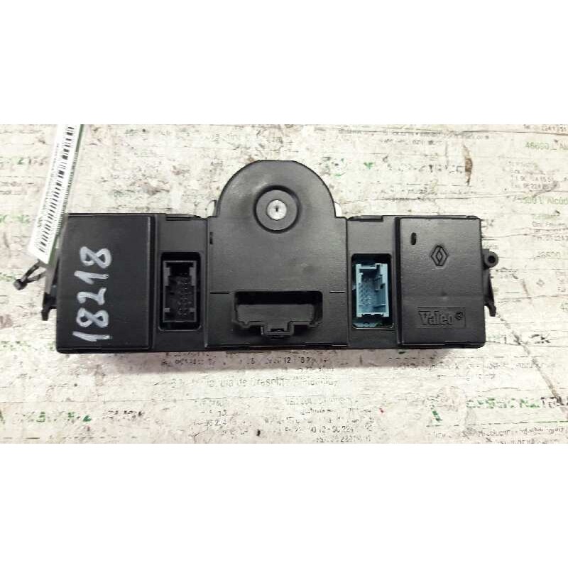 Recambio de mando climatizador para renault megane ii berlina 5p confort authentique referencia OEM IAM 8200070752 - Gris 2