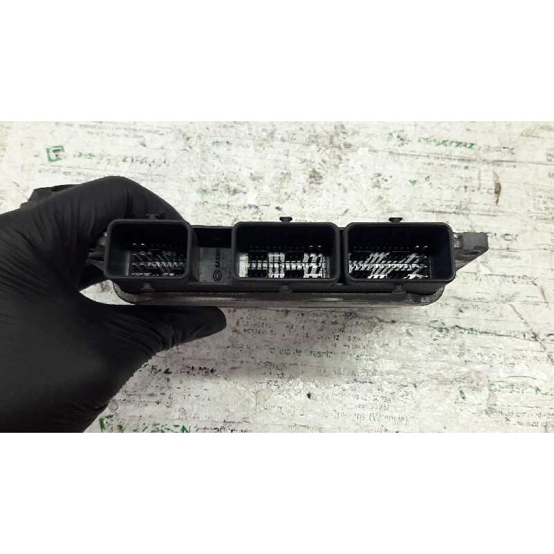 Recambio de centralita motor uce para renault megane ii berlina 5p confort authentique referencia OEM IAM 8200283924 8200242405 - Gris 2
