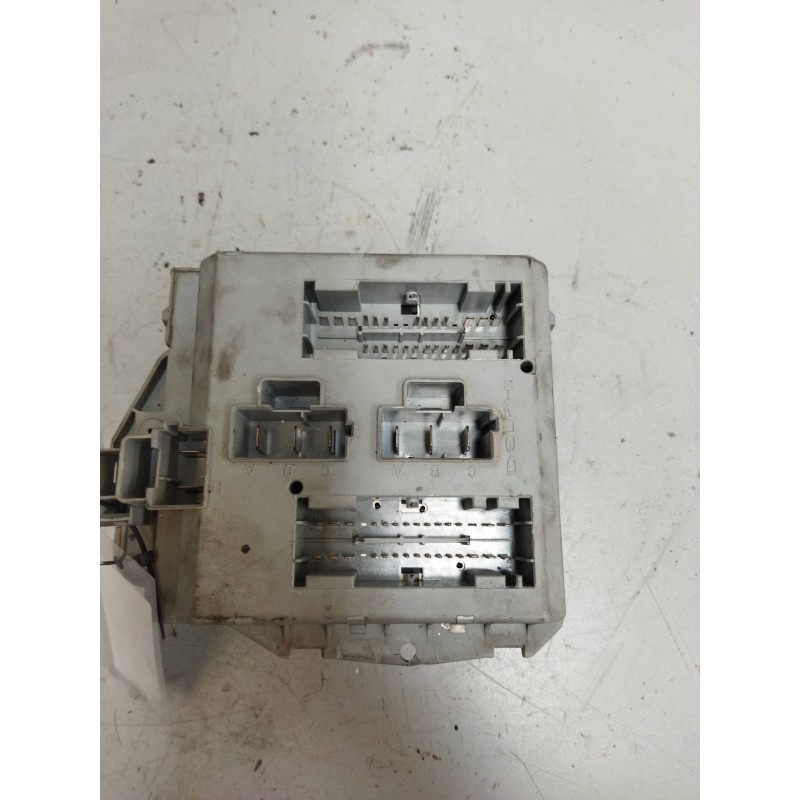Recambio de caja reles / fusibles para iveco daily pr referencia OEM IAM 69501171 - Blanco 2