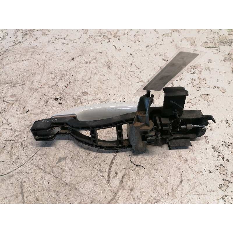 Recambio de maneta exterior trasera derecha para ford focus lim. (cb4) titanium referencia OEM IAM 4M51A266B22AD - Blanco 2