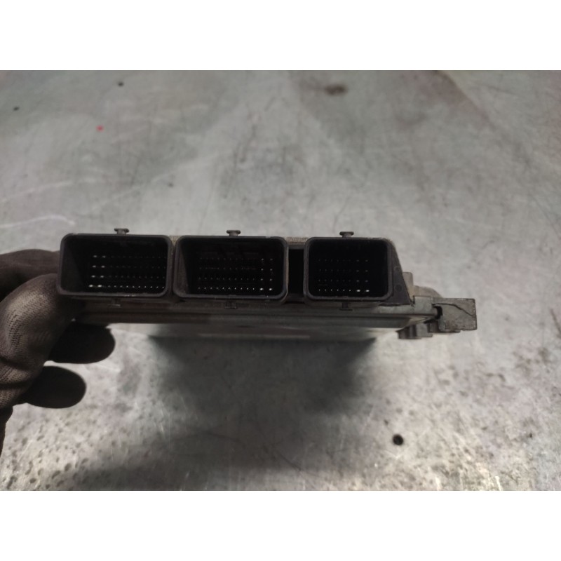 Recambio de centralita motor uce para renault scenic ii authentique referencia OEM IAM 8200565863  8200592611 3