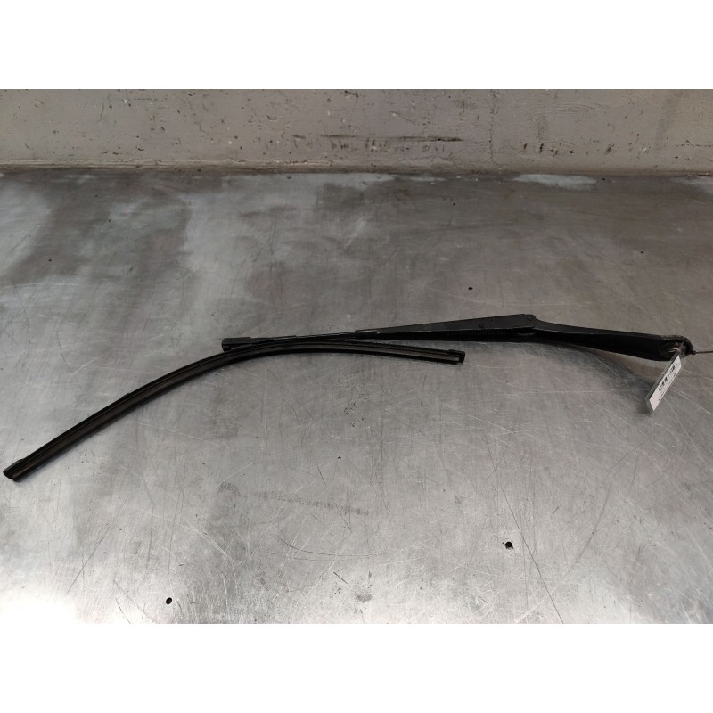 Recambio de brazo limpia delantero izquierdo para mercedes-benz clase gla (x156) gla 200 (156.943) referencia OEM IAM   