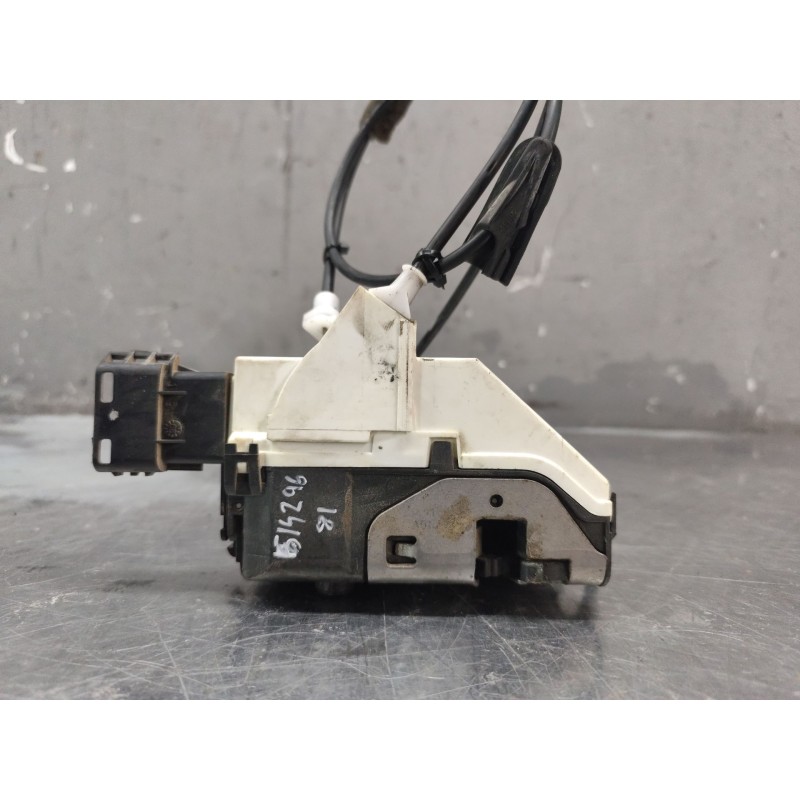 Recambio de cerradura puerta delantera derecha para peugeot 308 confort referencia OEM IAM 567153 A01547 - Blanco 4