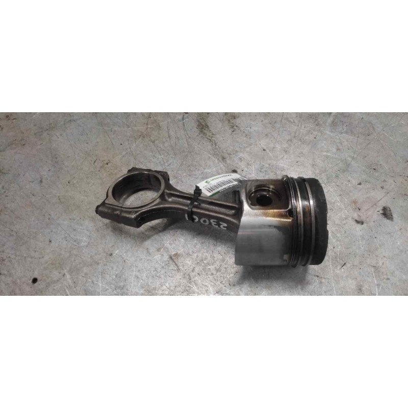 Recambio de piston para renault master ii phase 2 combi combi 2t8 l1 9 - plazas referencia OEM IAM - Blanco 2