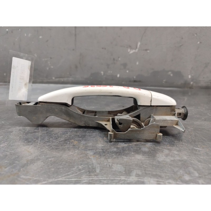 Recambio de maneta exterior delantera derecha para peugeot 308 confort referencia OEM IAM 9680168580 - Blanco 2