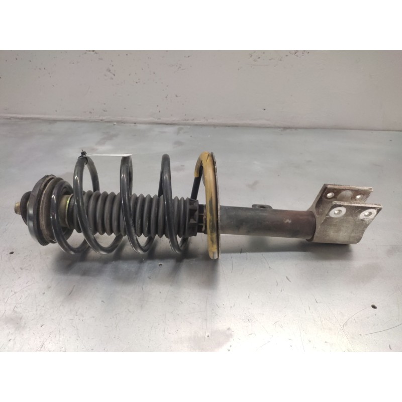 Recambio de amortiguador delantero izquierdo para peugeot 307 berlina (s2) 1.6 hdi referencia OEM IAM   