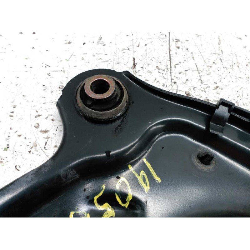 Recambio de brazo suspension inferior delantero izquierdo para renault laguna ii grandtour (kg0) referencia OEM IAM 4