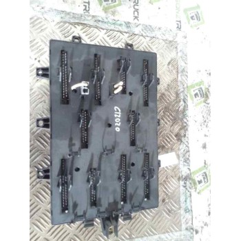 Recambio de caja reles / fusibles para renault magnum e-tech 2000 referencia OEM IAM 5010428802  