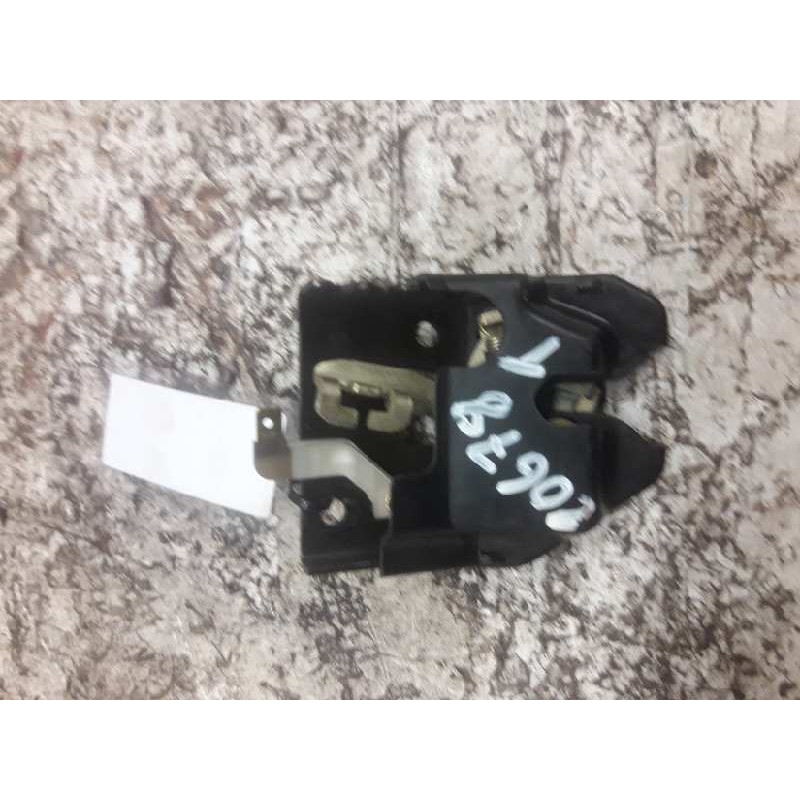 Recambio de cerradura maletero / porton para daewoo kalos 1.4 sr referencia OEM IAM - Rojo 2