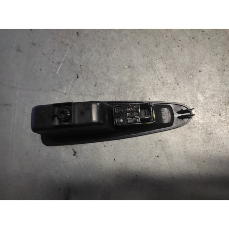 Recambio de mando elevalunas trasero derecho para citroën c4 berlina vtr plus referencia OEM IAM   4 PINS 2