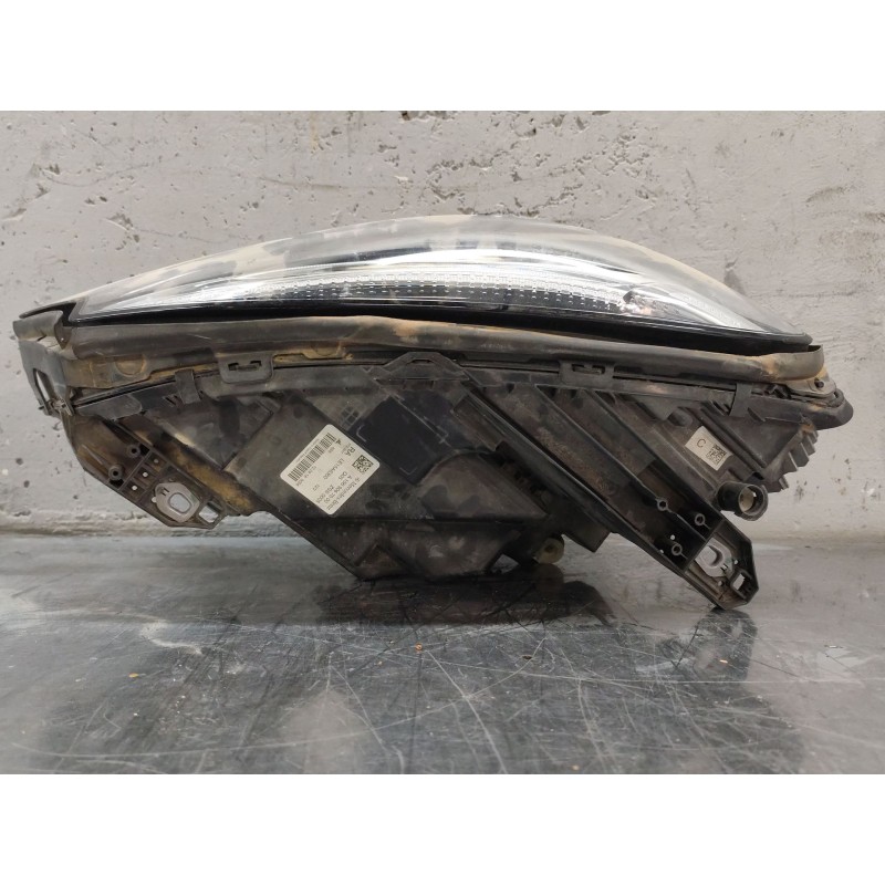 Recambio de faro derecho para mercedes-benz clase gla (x156) gla 200 (156.943) referencia OEM IAM A1569067000 2