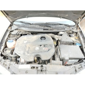 seat ibiza (6l1) del año 2002