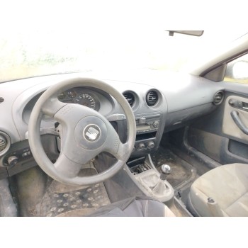 seat ibiza (6l1) del año 2002