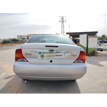 ford focus berlina (cak) del año 2000