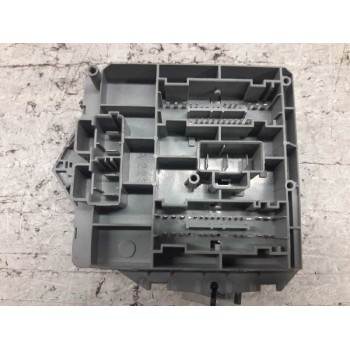 Recambio de caja reles / fusibles para alfa romeo 147 (190) 1.6 ts 120 collezione referencia OEM IAM 51742419  