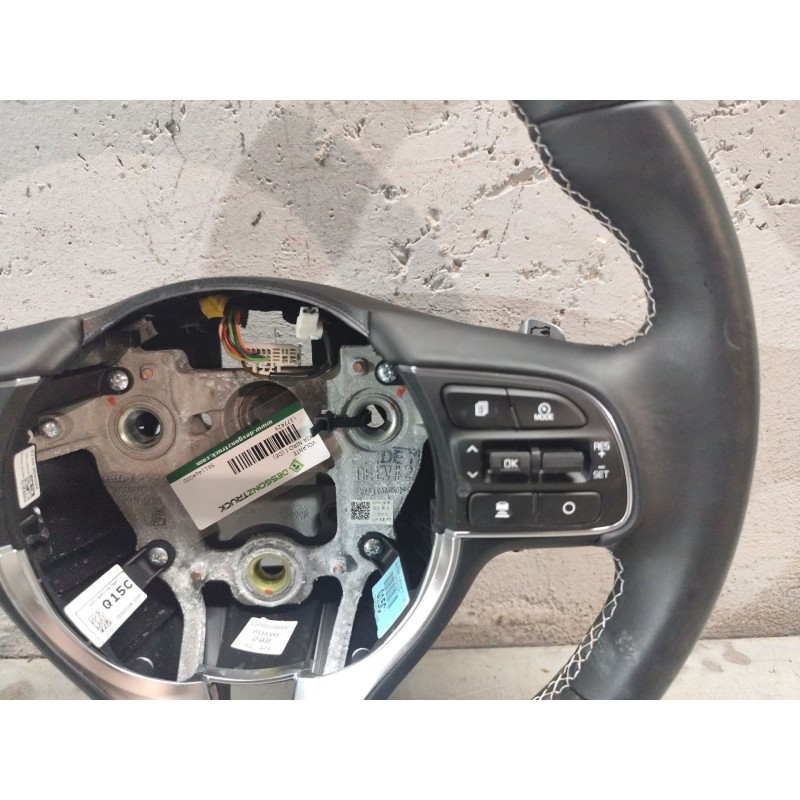 Recambio de volante para kia niro i (de) e-niro referencia OEM IAM 56114q4000 - Blanco 4