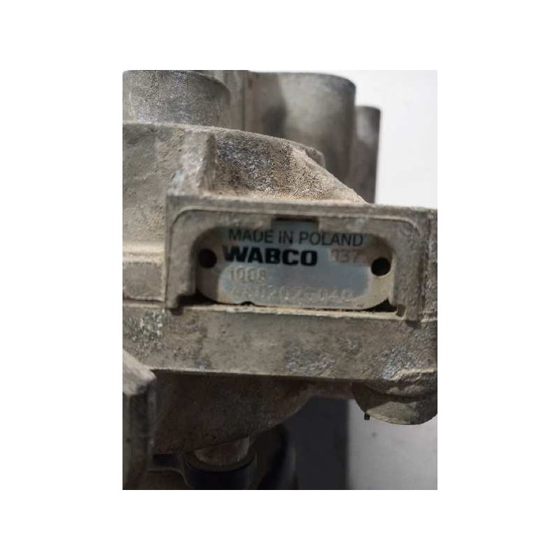 Recambio de valvula aire para iveco stralis (as) 10.3 diesel referencia OEM IAM 4802020040 - Blanco 2