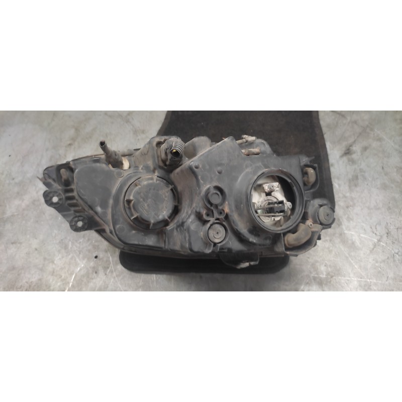 Recambio de faro izquierdo para kia sorento 2.5 crdi ex referencia OEM IAM 2