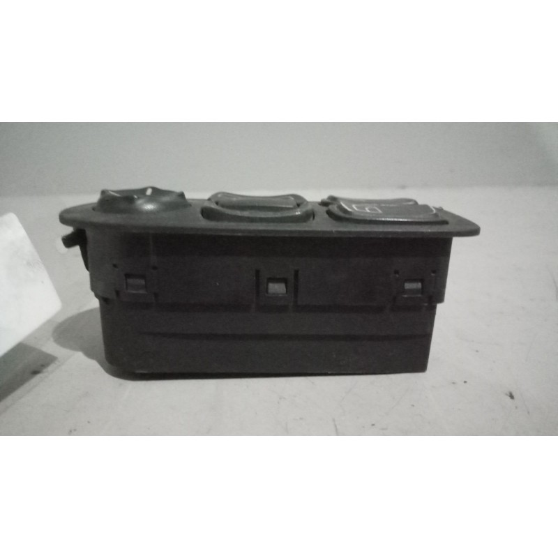 Recambio de mando elevalunas delantero izquierdo para daf serie xf105.510 12.9 diesel referencia OEM IAM 1811135 - Blanco 2