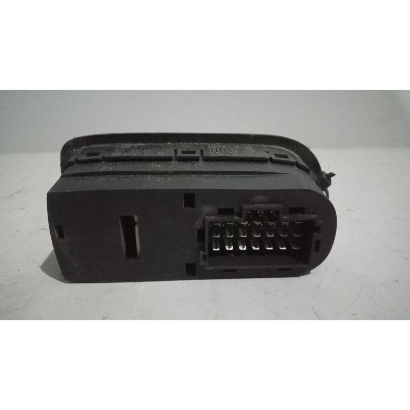 Recambio de mando elevalunas delantero izquierdo para daf serie xf105.510 12.9 diesel referencia OEM IAM 1811135 - Blanco 4