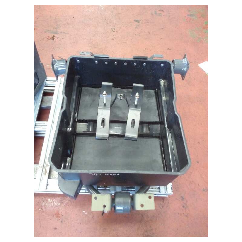 Recambio de soporte bateria para daf serie xf105.xxx fsa 4x2 space-cab referencia OEM IAM 1893766 CAJON BATERIA 