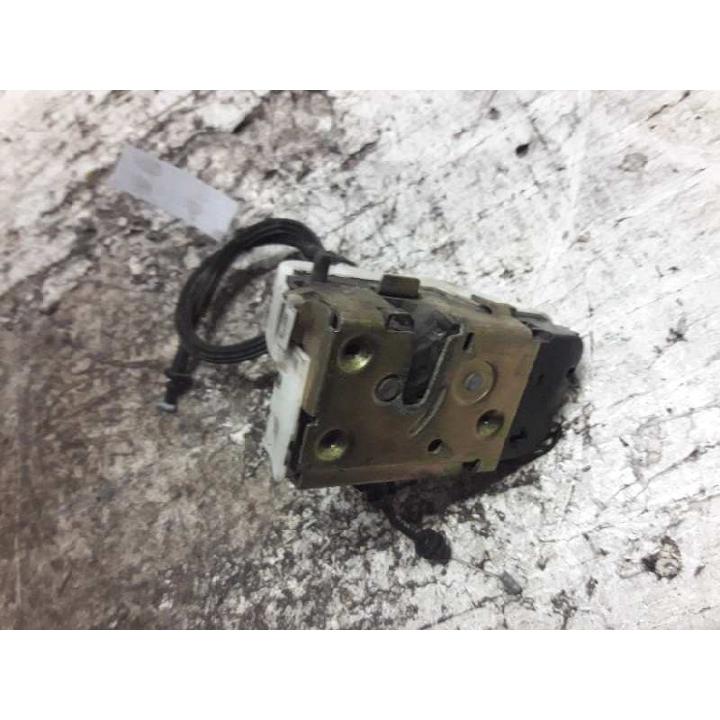 Recambio de cerradura puerta trasera derecha para citroën c3 1.4 hdi sx plus referencia OEM IAM 55316680 4 PINS - Gris