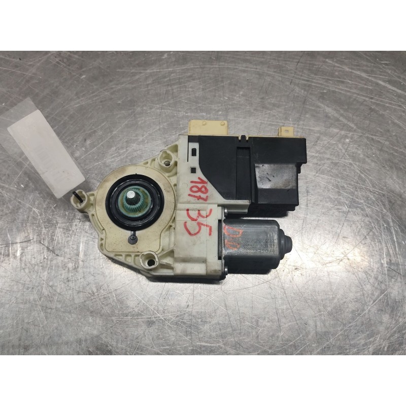 Recambio de motor elevalunas delantero derecho para peugeot 307 break/sw (s2) d-sign referencia OEM IAM 996388103 20/6 PINS