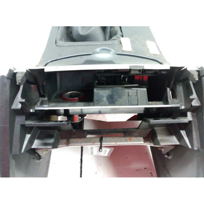 Recambio de guarnecidos palanca cambio para mazda 6 berlina (gg) 2.0 crtd 143 active (4-ptas.) referencia OEM IAM - Gris 5