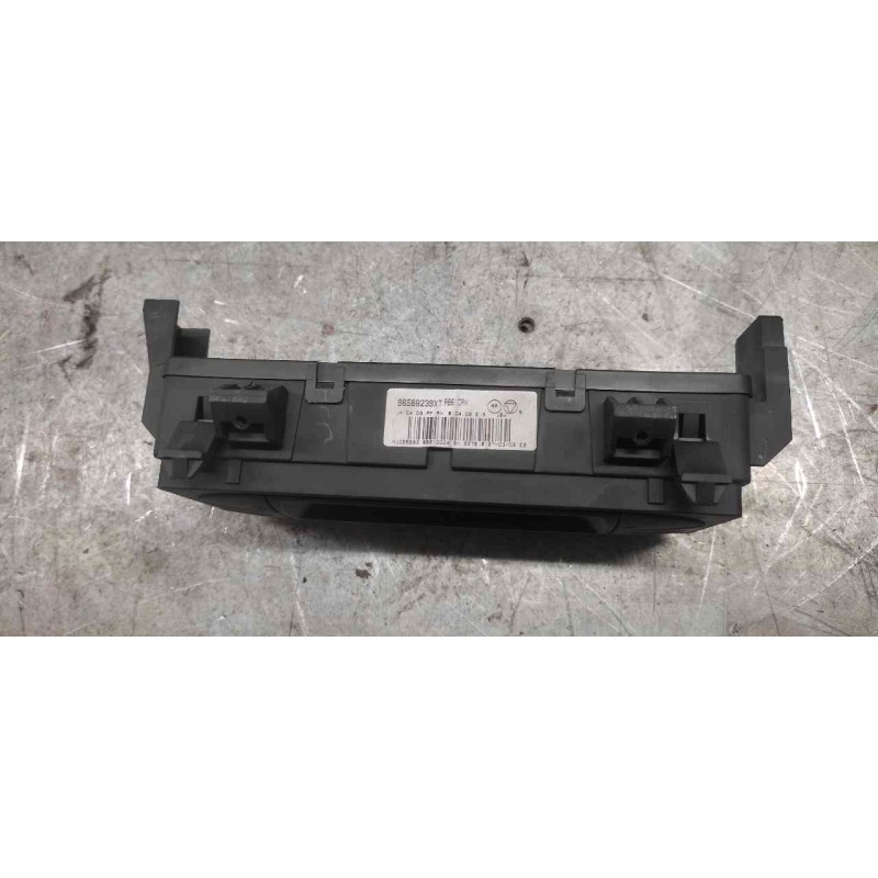 Recambio de mando climatizador para citroën c3 1.4 audace referencia OEM IAM 96588239XT - Azul 3