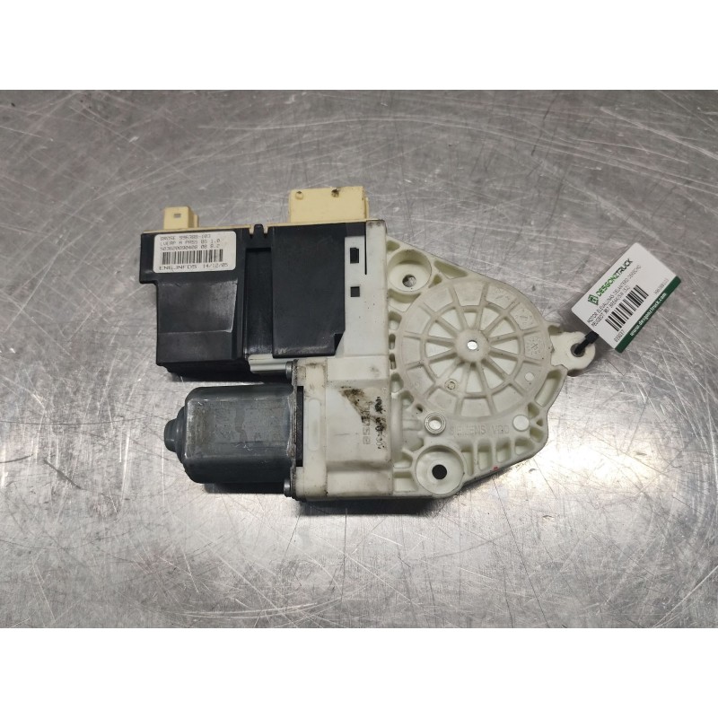 Recambio de motor elevalunas delantero derecho para peugeot 307 break/sw (s2) d-sign referencia OEM IAM 996388103 20/6 PINS 3