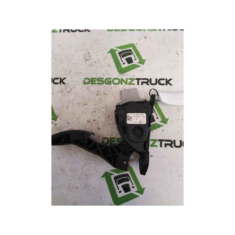 Recambio de pedal acelerador para man tgx 18.480 12.4 diesel referencia OEM IAM 81259706103 - Blanco 2