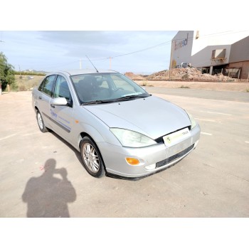 ford focus berlina (cak) del año 2000