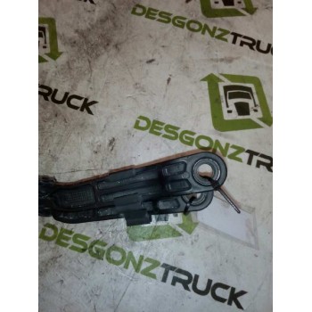 Recambio de brazo limpia delantero para iveco trucks daily 35s9 referencia OEM IAM  PARTE DERECHA E IZQUIERDA 