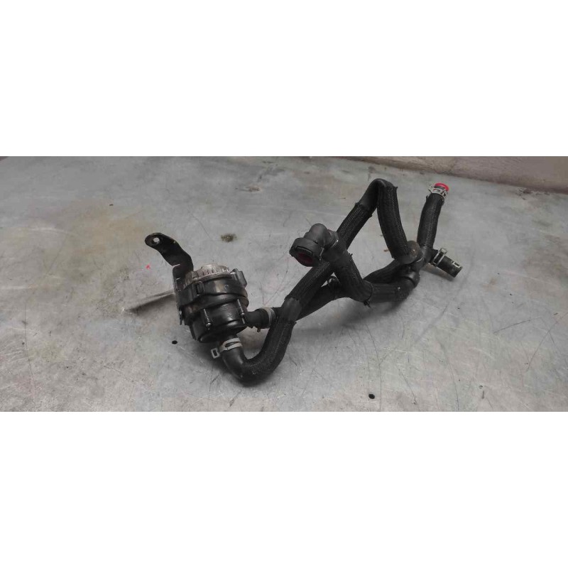 Recambio de bomba agua para dacia dokker essential referencia OEM IAM 0392024088 3 PINS - Blanco 3