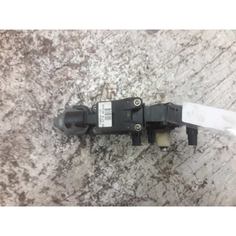Recambio de motor elevalunas delantero derecho para audi a4 berlina (b5) 1.6 referencia OEM IAM 119024113 0536001402 8 PINS 3